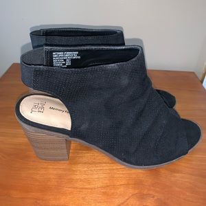 Black casual heels